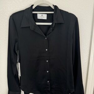 Aritzia Babaton Sleek Black Button-Down Shirt